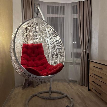 Apartment In Khmelnytsky Street ลวีฟ ภายนอก รูปภาพ