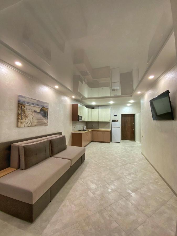 Apartment In Khmelnytsky Street ลวีฟ ภายนอก รูปภาพ