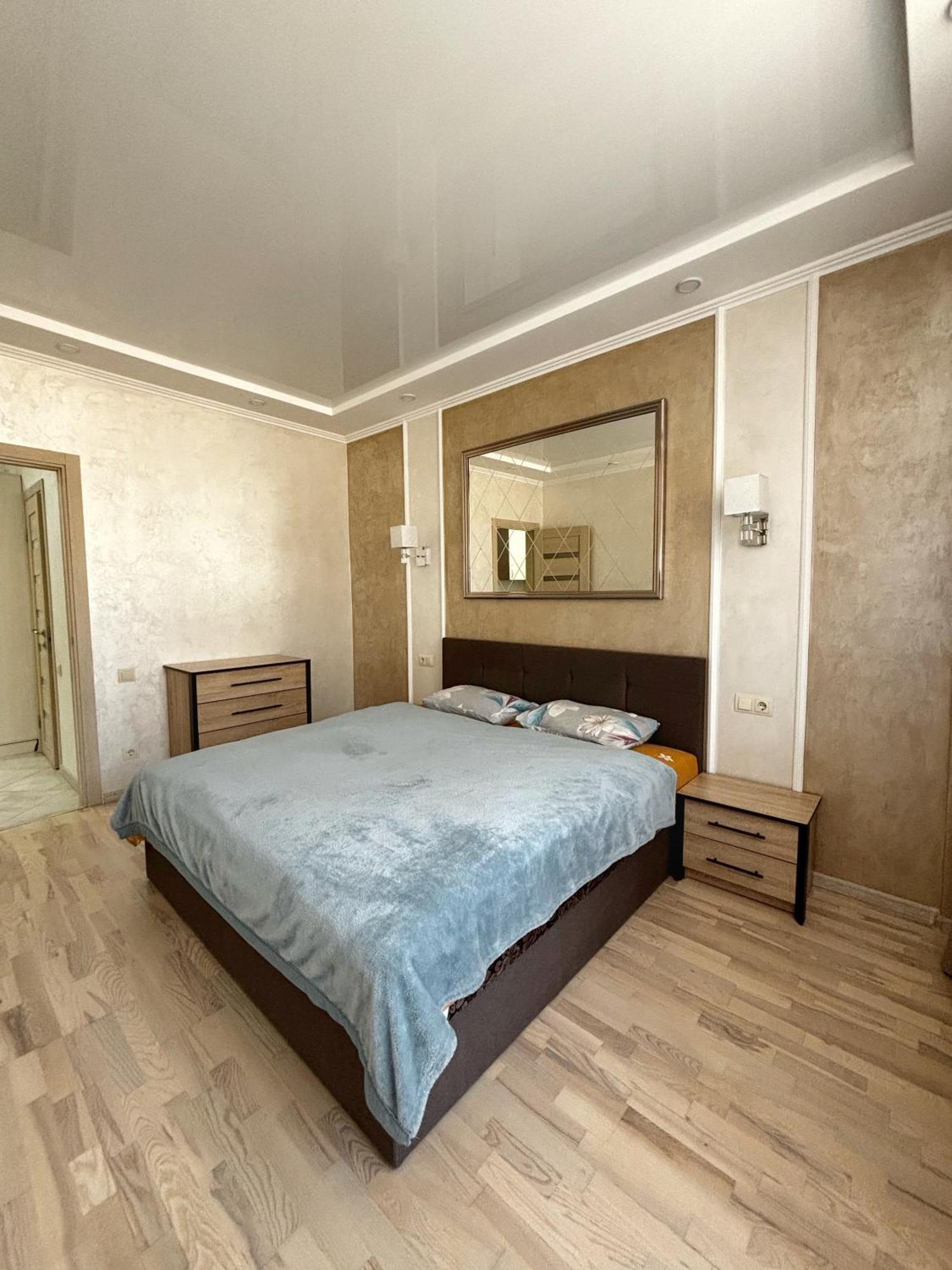 Apartment In Khmelnytsky Street ลวีฟ ภายนอก รูปภาพ