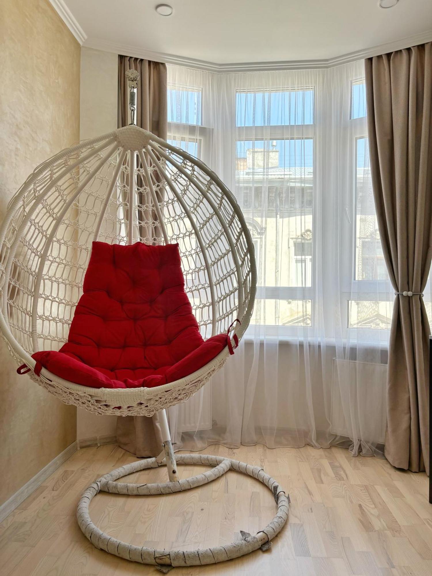 Apartment In Khmelnytsky Street ลวีฟ ภายนอก รูปภาพ